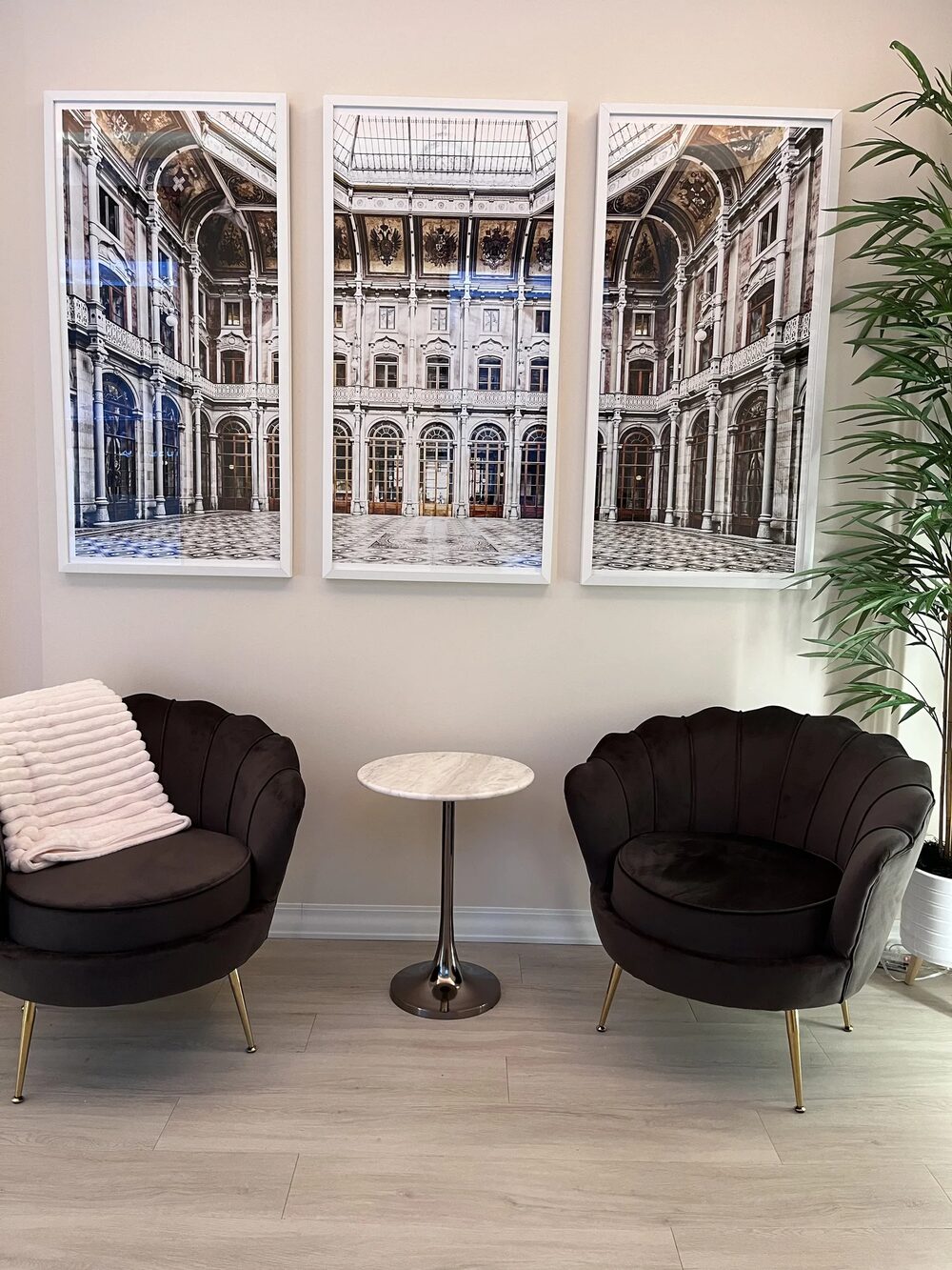 Comfortable waiting lounge at Kingsview Dental